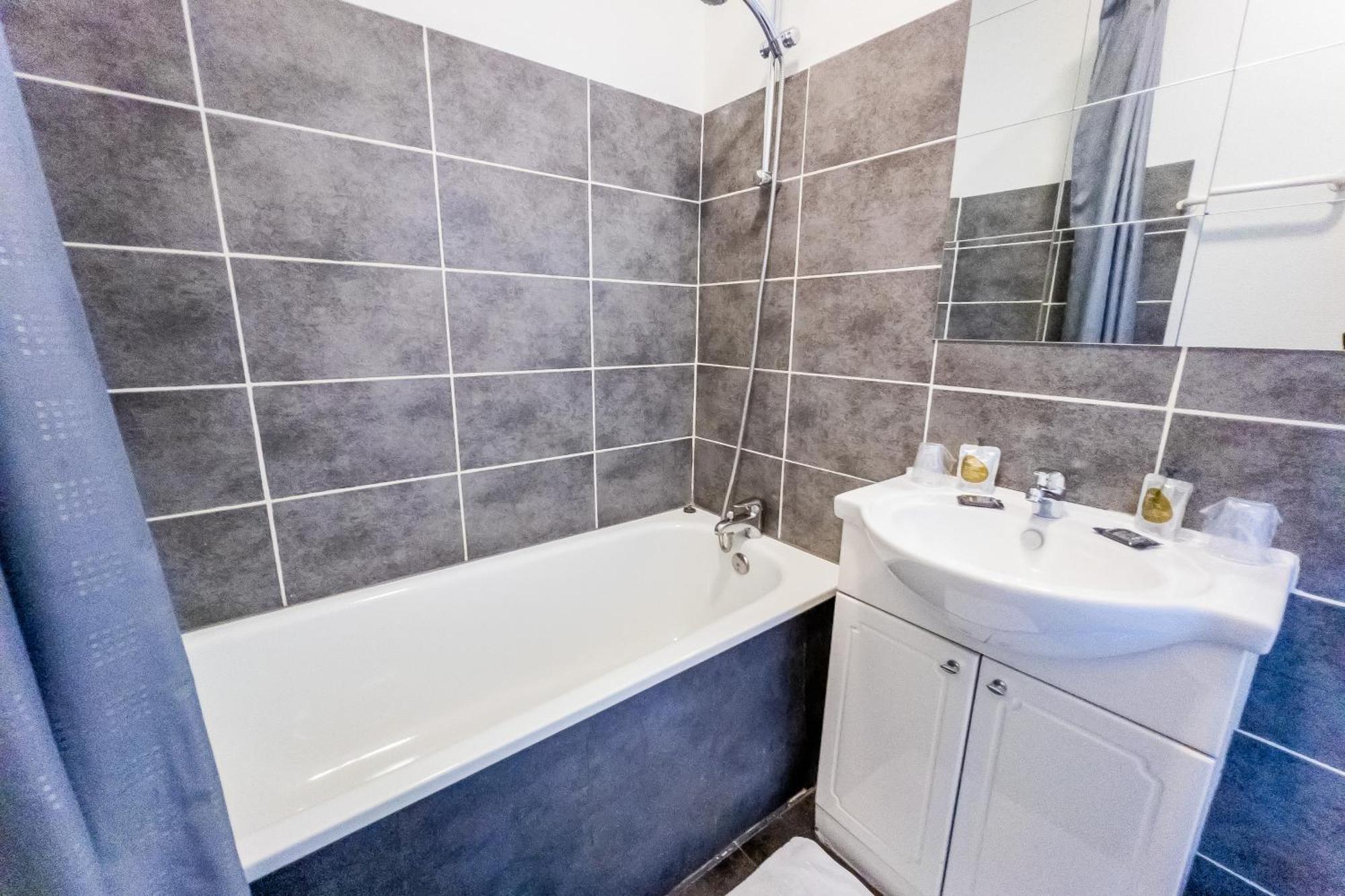 Hotel Joly Armentières Zewnętrze zdjęcie